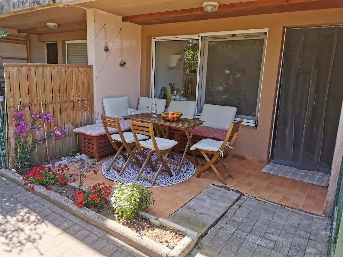 Charmant Studio Neuf A 150M De La Mer Hyeres France