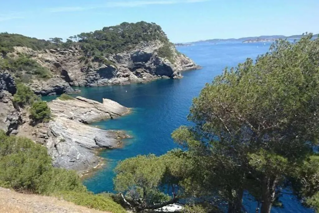 Apartment Charmant Studio Neuf A 150M De La Mer Hyeres France